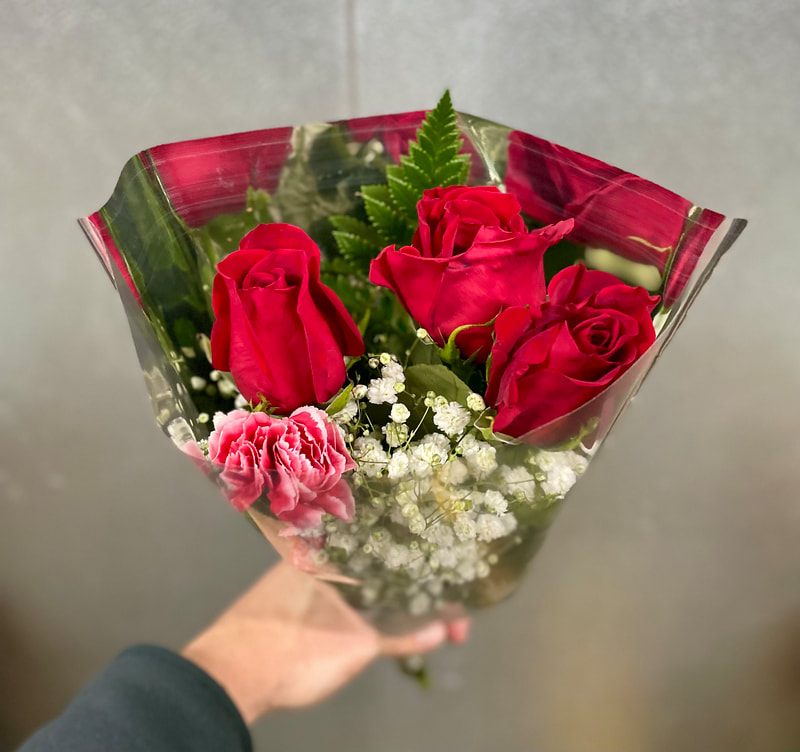 3-rose bouquet
